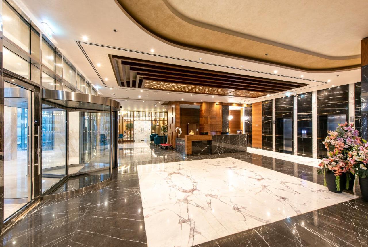 Luxe Grand Hotel Apartments 샤르자 외부 사진 Lobby