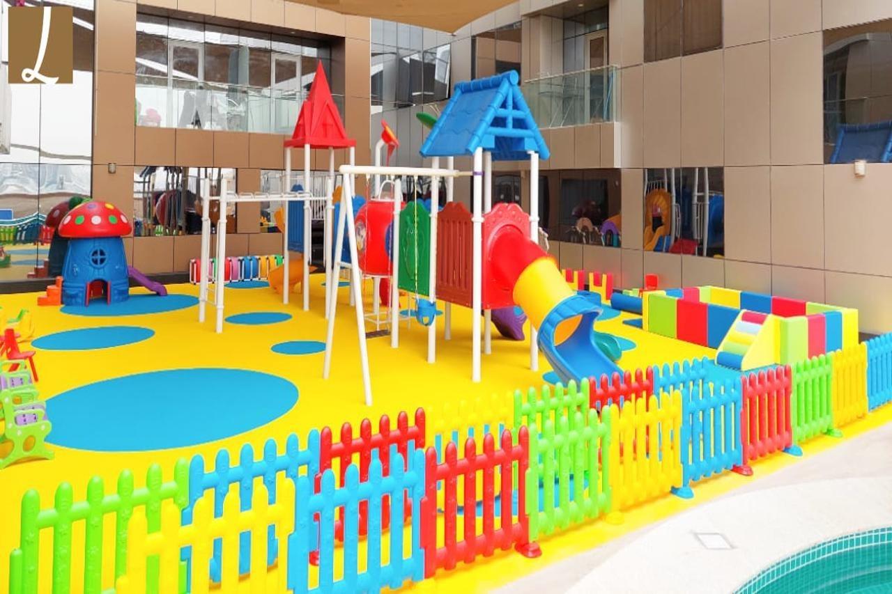 Luxe Grand Hotel Apartments 샤르자 외부 사진 Playground
